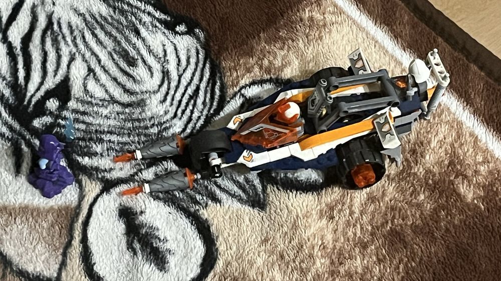 Lego NEXO KNIGHTS 70348 Bojowy pojazd Lance'a