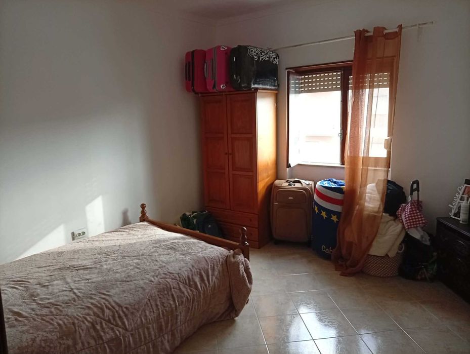 Quarto para arrendar