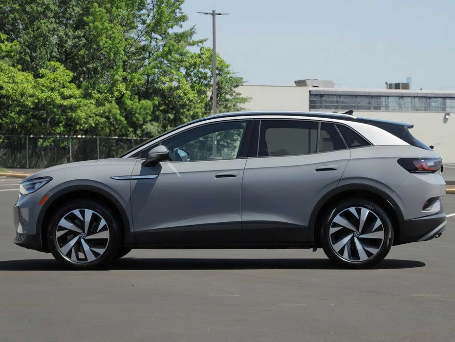 Volkswagen ID.4      2022