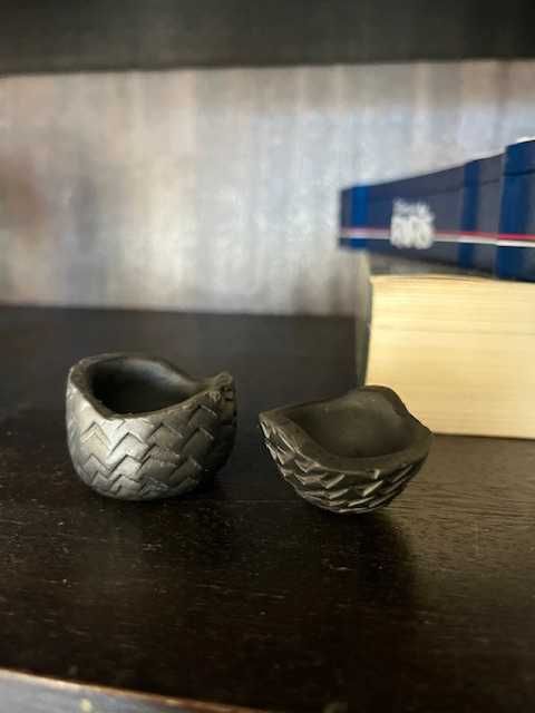 Pequeno Ovo decorativo em metal