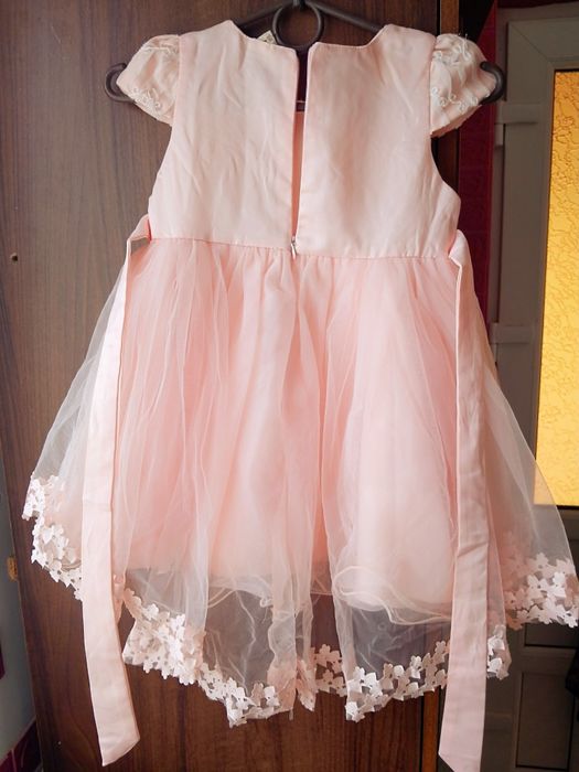 Пишне платтячко для дівчинки