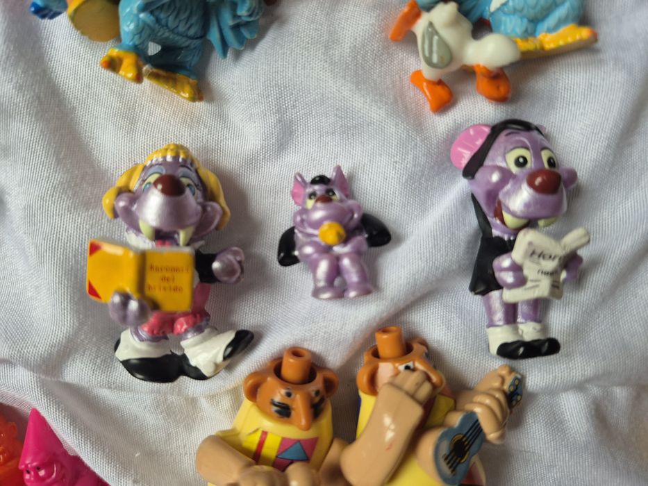 Stare zabawki z lat 90 kinder niespodzianka