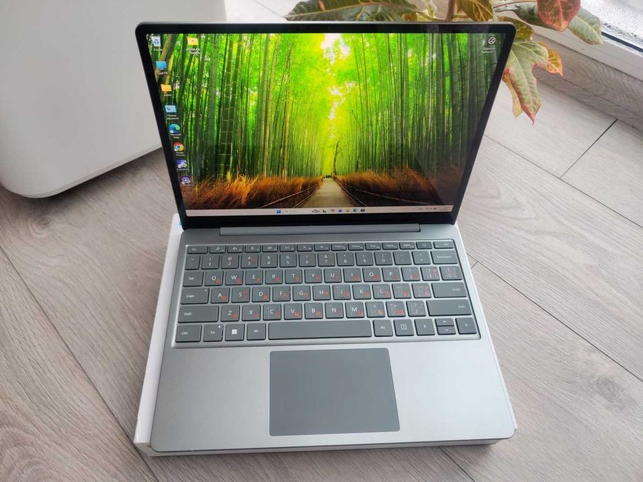 Microsoft Surface Laptop Go 2 Intel Core i5-1135G7 сенсорний: 9