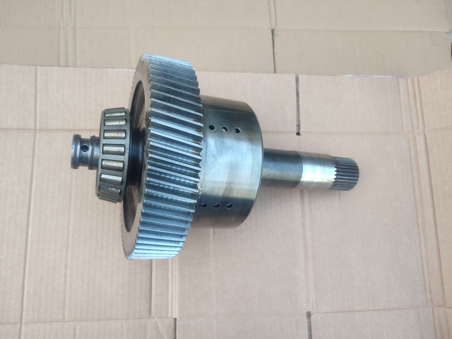 Wałek New Holland 8670,8770,8870,8980,Ford G170,G210,G240