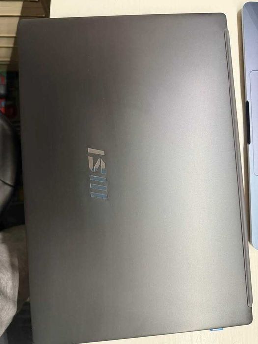 Portátil MSI 15.4" como novo