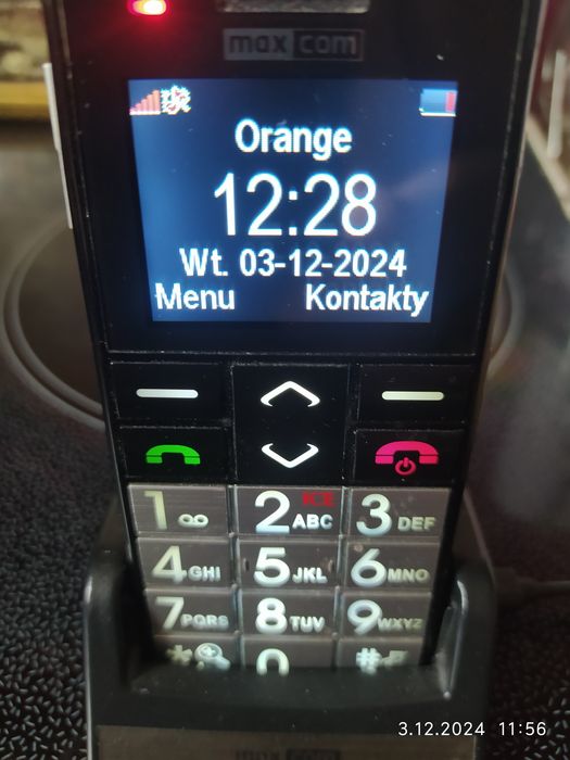 Telefon alarmowy dla seniora z opaska alarmową