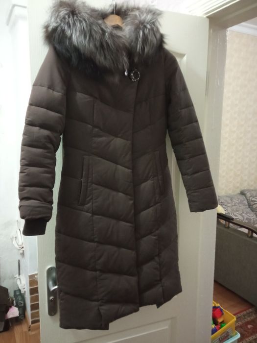 Продаю пухове пальто. Зима.