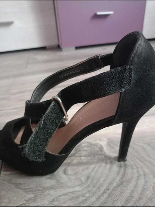 Czarne sandały na szpilce Jenny Fairy rozmiar 37 peep toe