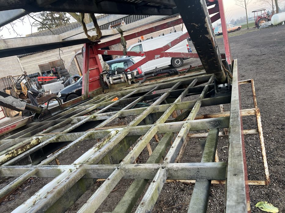 Najazd, laweta z pietrem, 6,5m x2,4m, góra 4,3x2