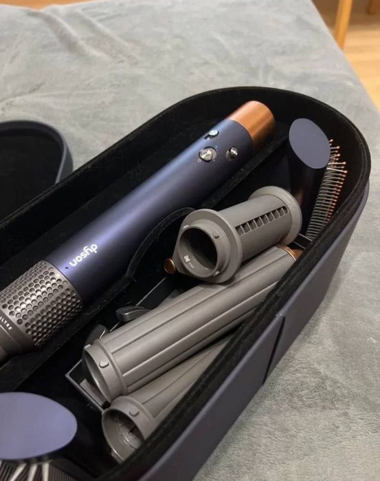 Dyson airwrap hs05