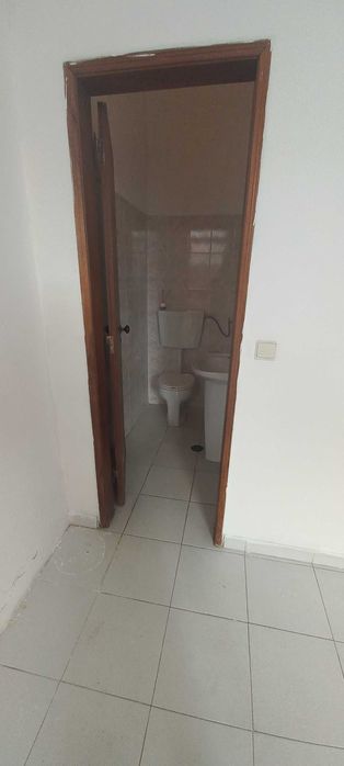 Aluga-se Loja, espaço versátil para gabinete, escritório