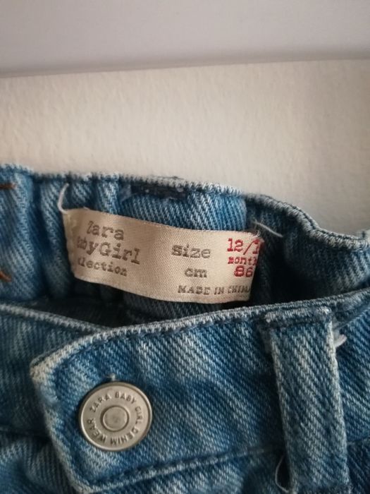 ZARA r.86 jeansowa spódniczka z ozdobnymi majteczkami.