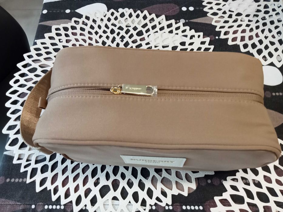Kosmetyczka Burberry Hero unisex