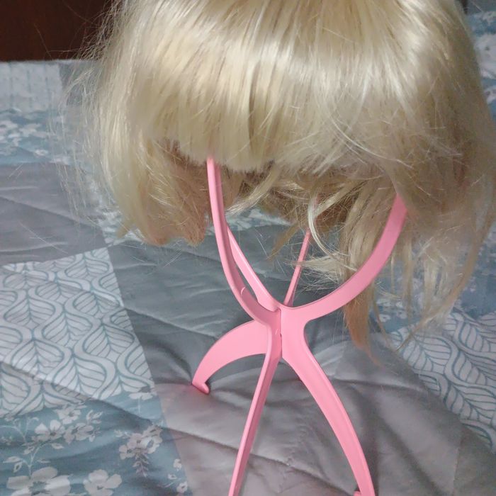 Peruka damska ,blond z grzywką,nowa