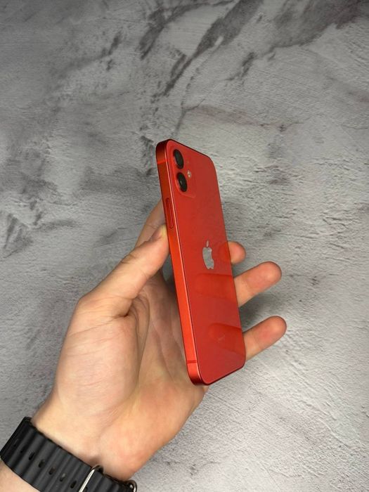 Продам iPhone 12