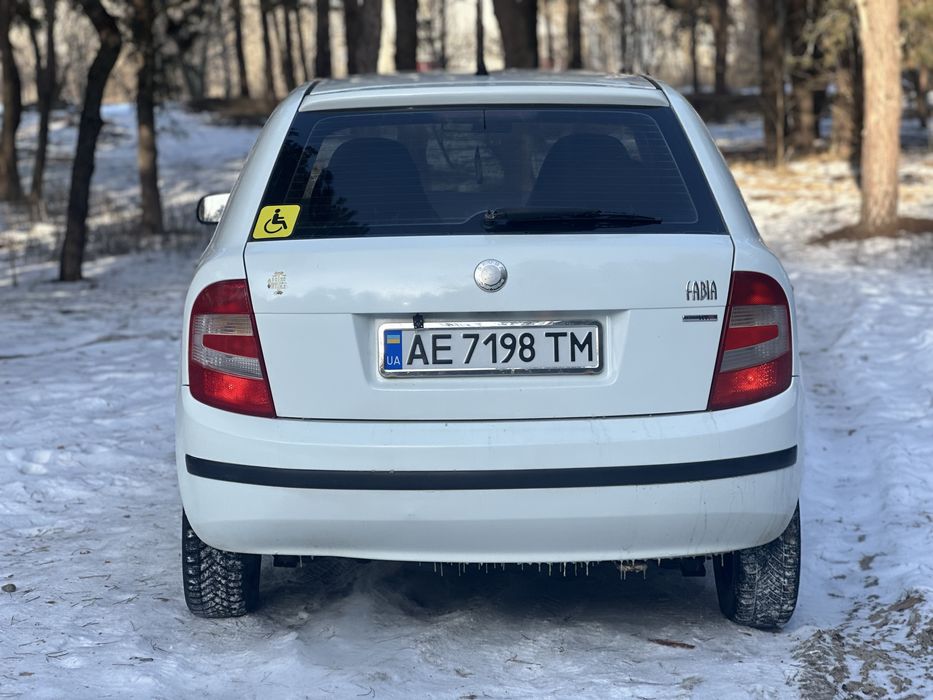 Продам Skoda Fabia 1.2 бензин 2006г