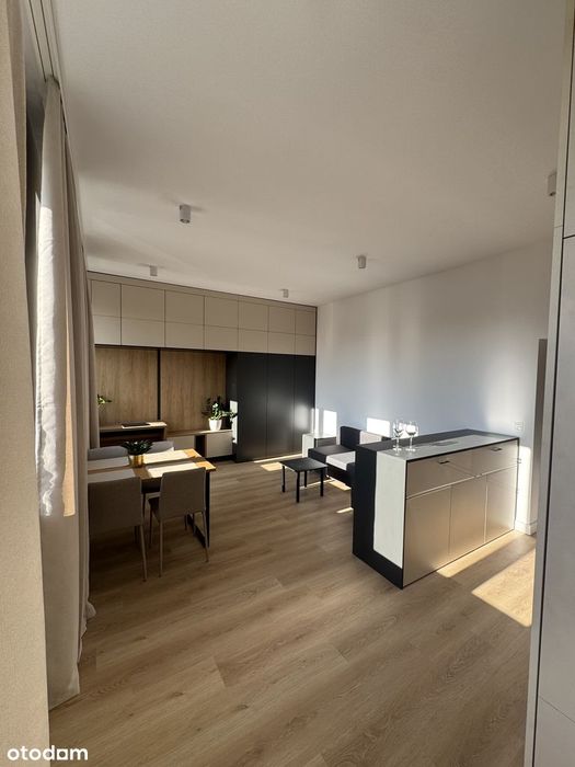 28,5 m² po generalnym remoncie | Centrum | 20 min do Warszawy