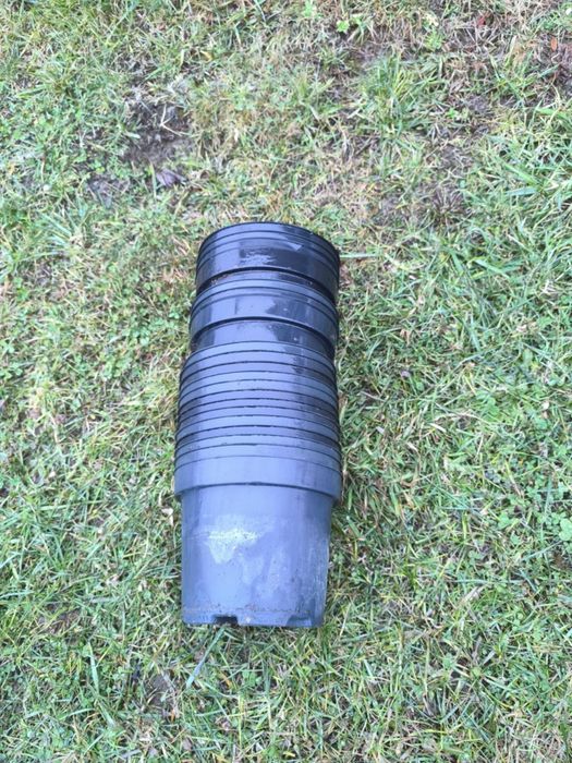 Doniczki plastikowe czarne