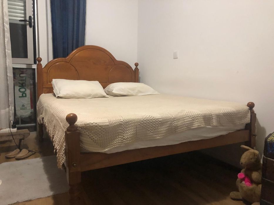 Vende se cama de madeira masisa