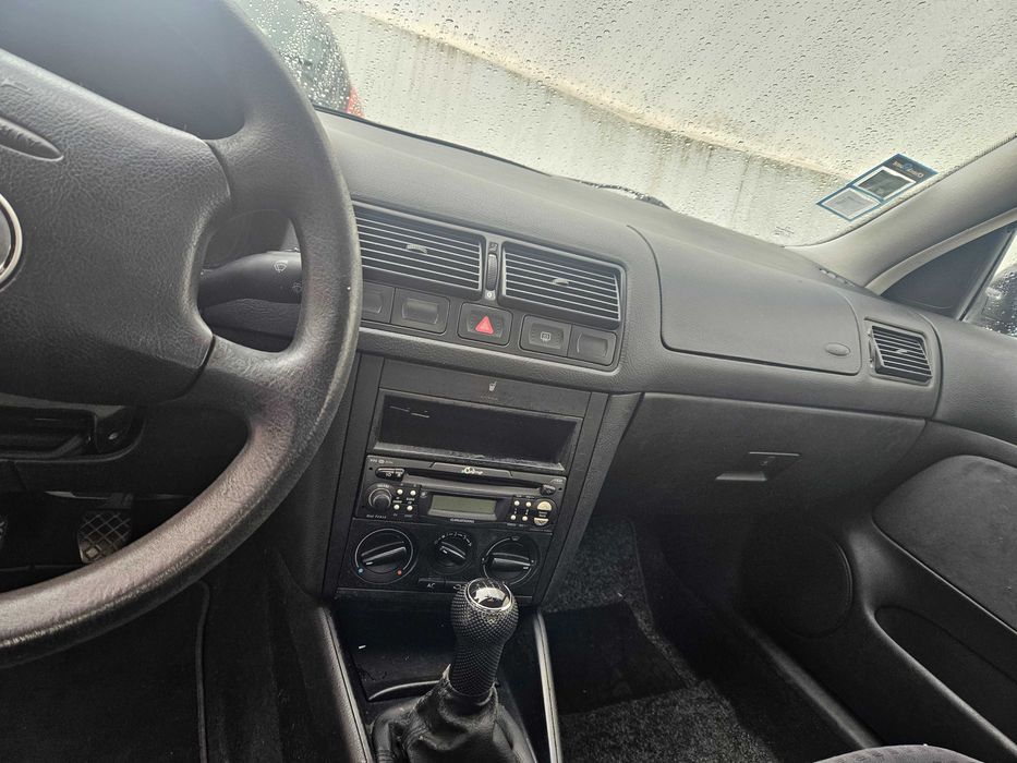 Volkswagen Golf  1.4