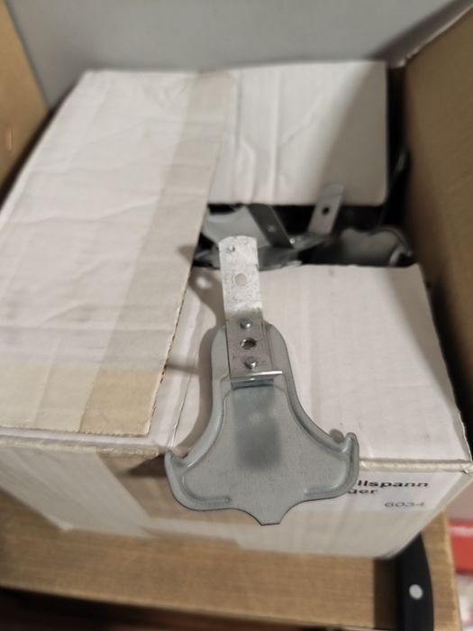 Wieszak do sufitów podwieszanych cd