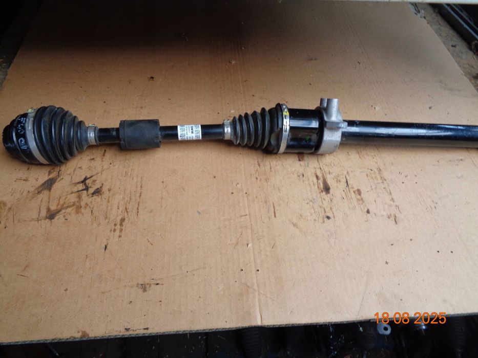 bmw 1 f40 2021 r półoś przednia 5a2e044