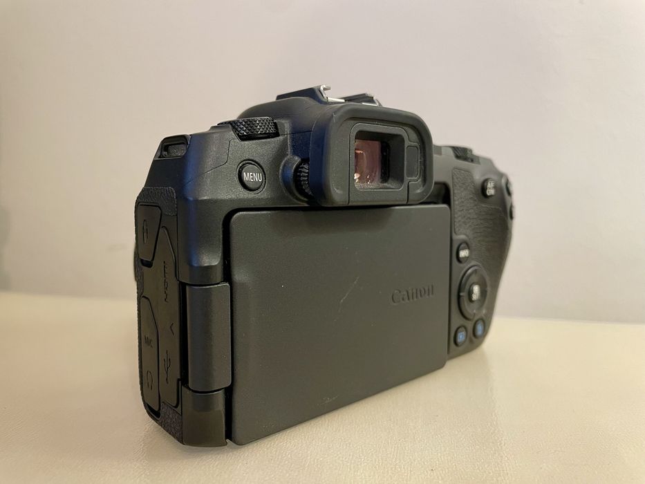 Canon EOS RP Full Frame Mirrorless