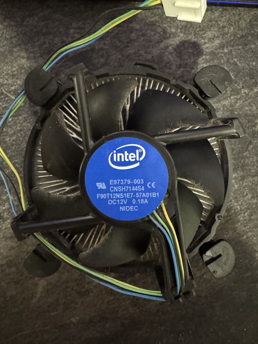 Процесор Intel Core i5-7400 3.0GHZ разом з кулером