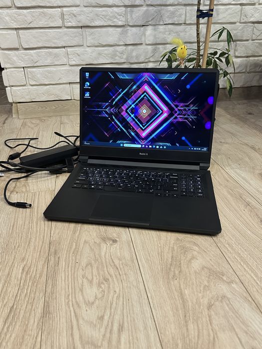 Laptop  RYZEN 7 5800h RTX 3060. 16/512gb