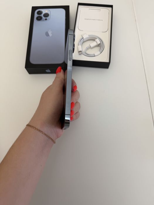Продам iPhone 13 Pro Max/256 ГБ у кольорі Sierra Blue