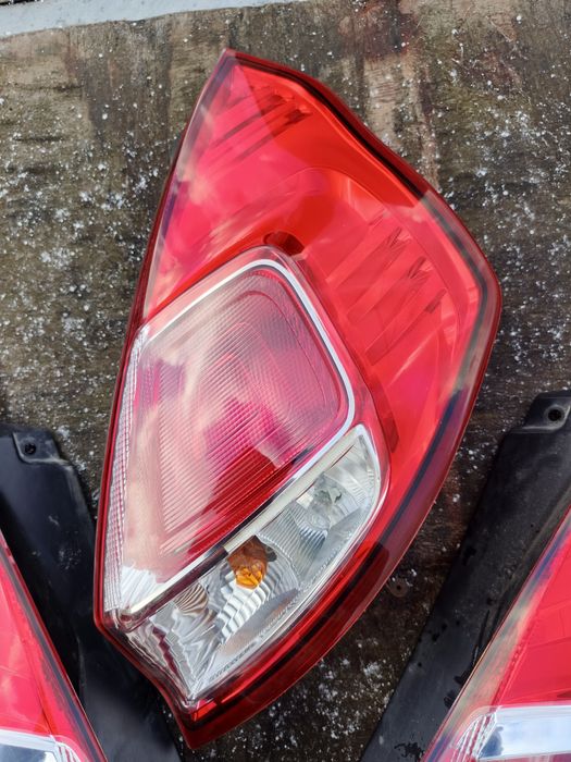 Ford Fiesta MK7 lampy tył