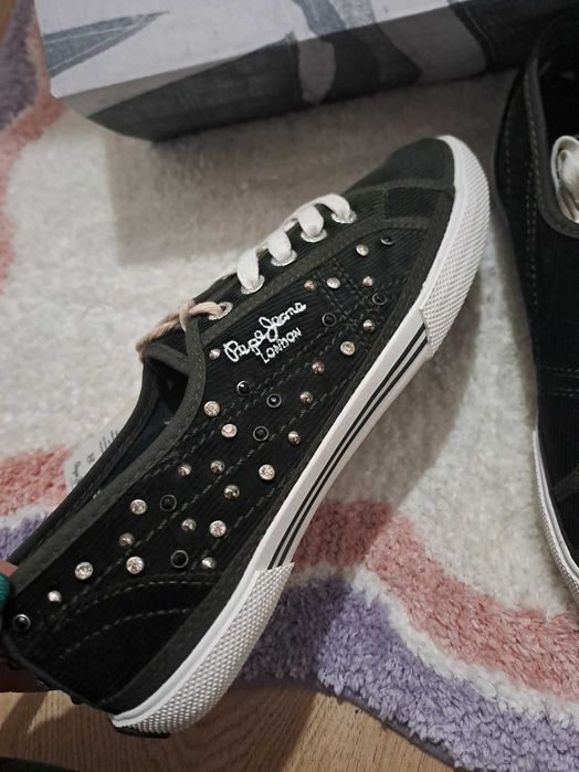 Trampki sztruksowe damskie