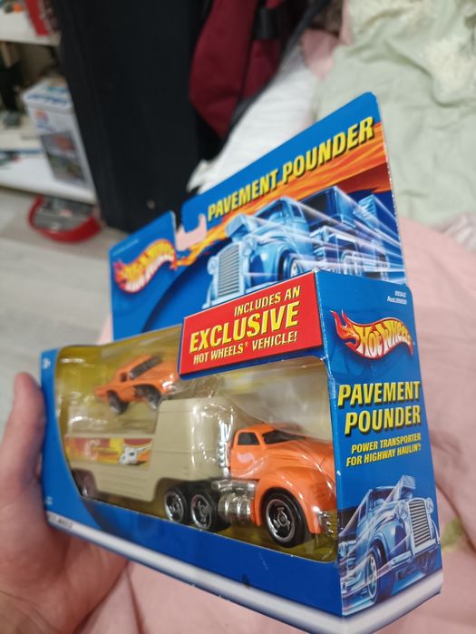 Продам невелику колекцію Hot Wheels