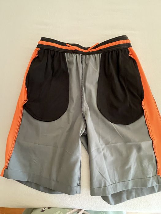 Calções Nike CR7 tamanho 12-13 anos