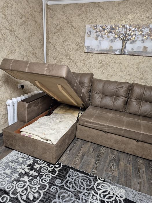 Продам Диван кутовий