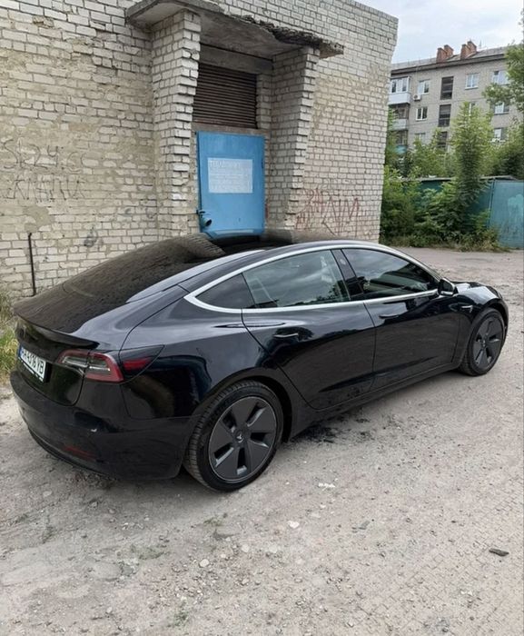 Продаж Tesla model 3 2018 рік