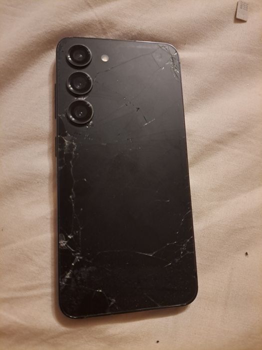 Продам Самсунг s23 8/256gb читати опис