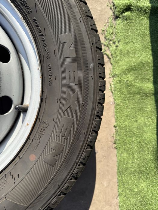 Резина Шини 215/70 R15C Nexen CT8