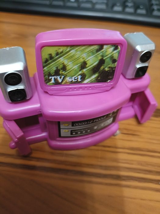 Іграшковий дім для кукол