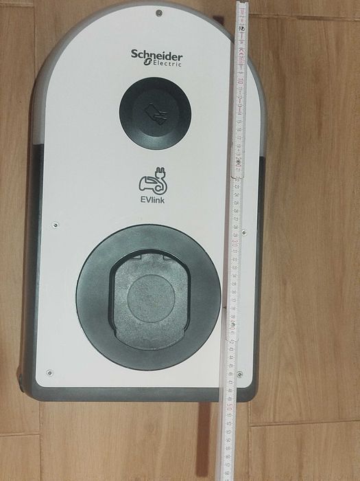 EVlink Pro AC ,  потужність 22 кВт.