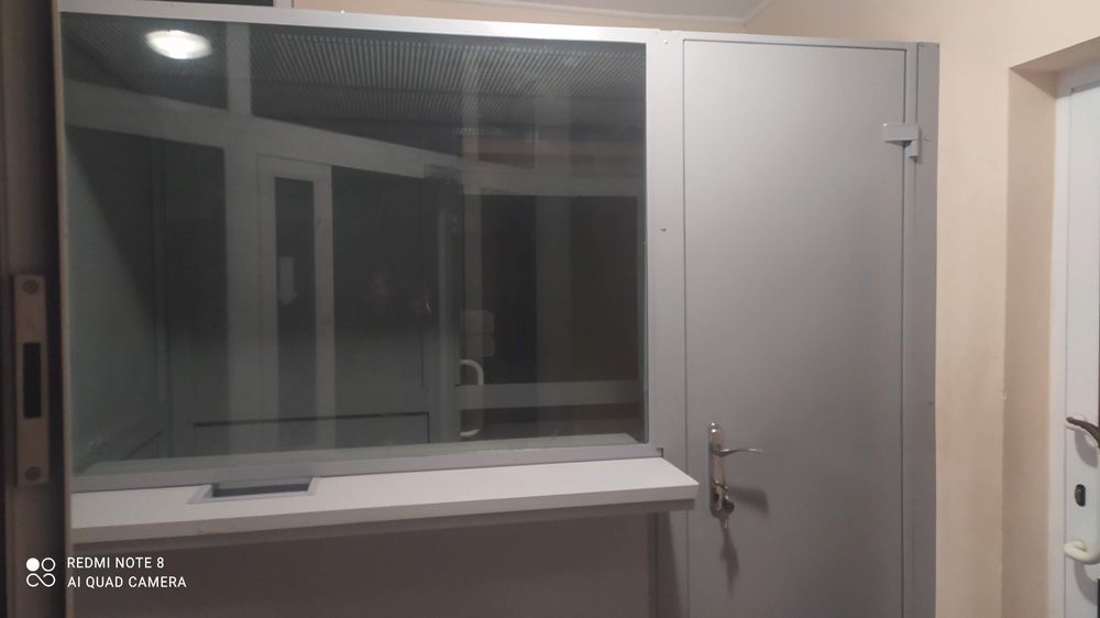 Касова кабіна броньована з документами