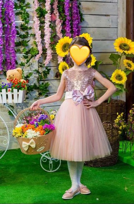 Ніжна дитяча сукня, випускна сукня, 116-130 см