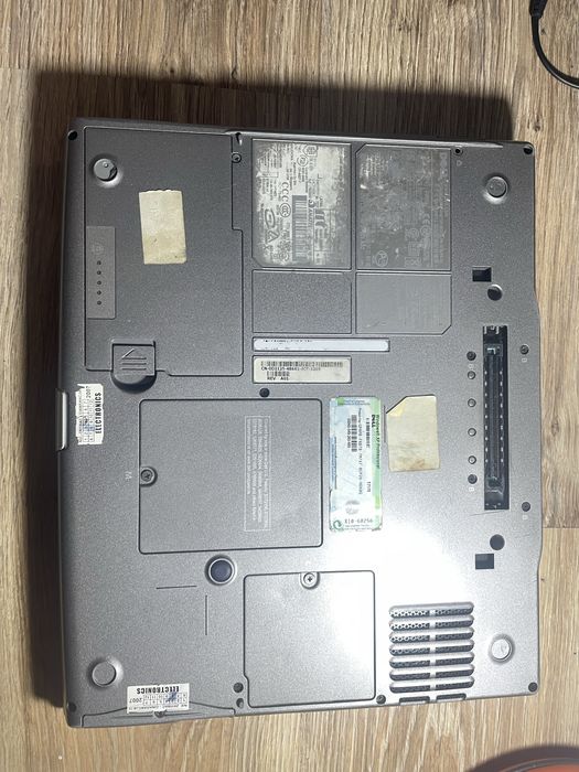 Dell LATITUDE D600 dobry stan