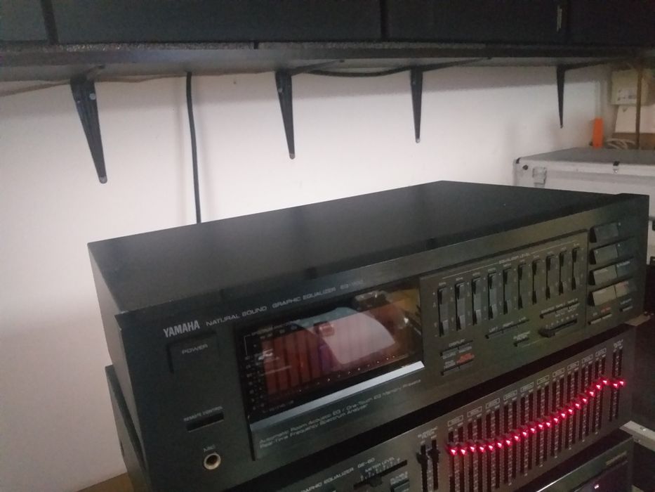 Korektor Yamaha EQ 1100