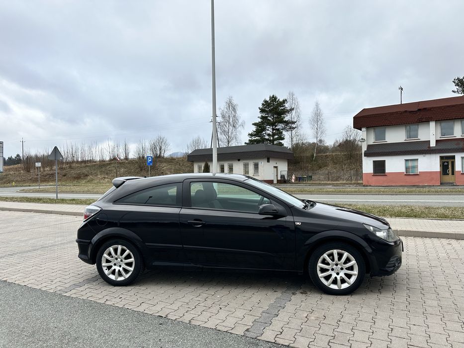 Opel Astra h gtc 1.6 benzyna