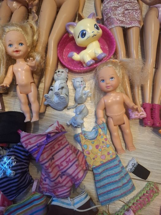 Лот іграшок для дівчинки