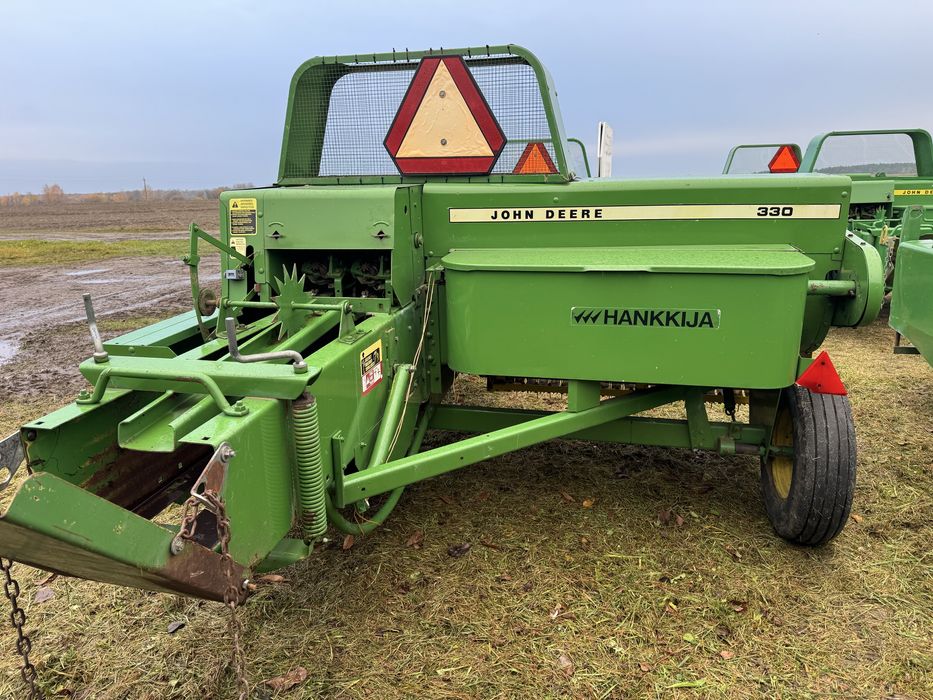 John Deere 330 Тюковий Прес Підбирач Пресс подборщик як (332-336-339)