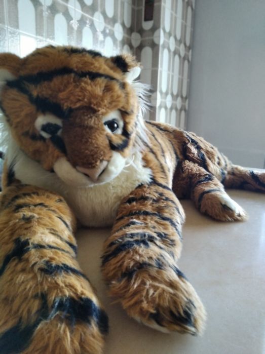 Vários peluches de animais