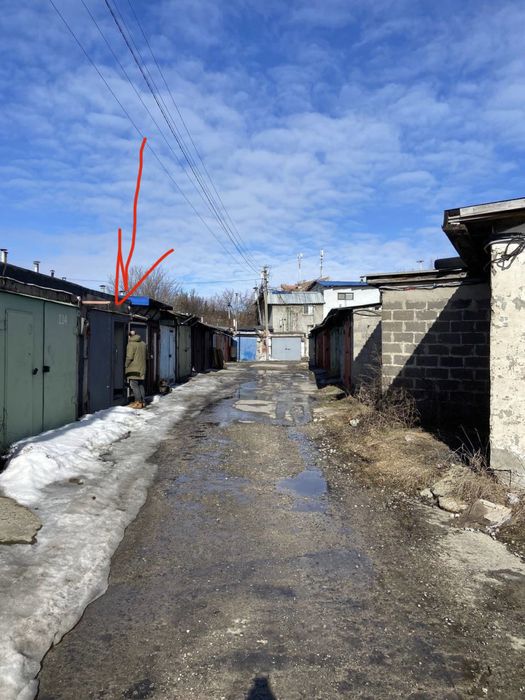 Продам капітальний гараж з підвалом ГК Екран