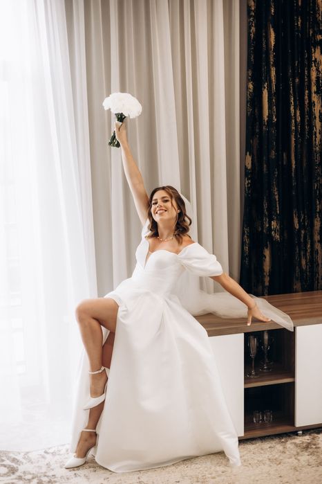 Весільна сукня айворі S-M, ідеальний стан, після хімчистки